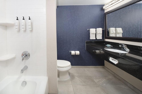 Fairfield Inn & Suites by Marriott Columbia Northeast image 14